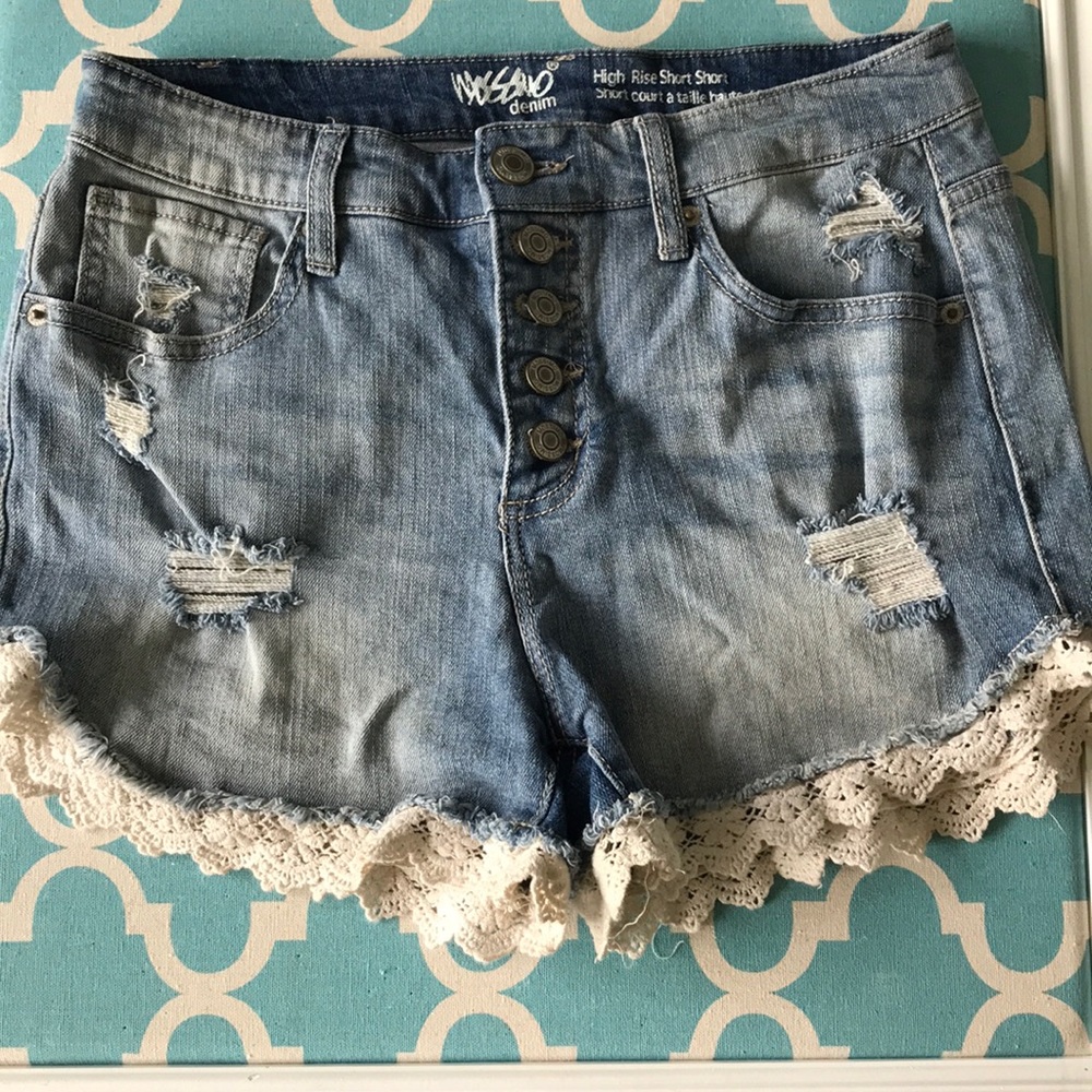 HIGH RISE SHORTS